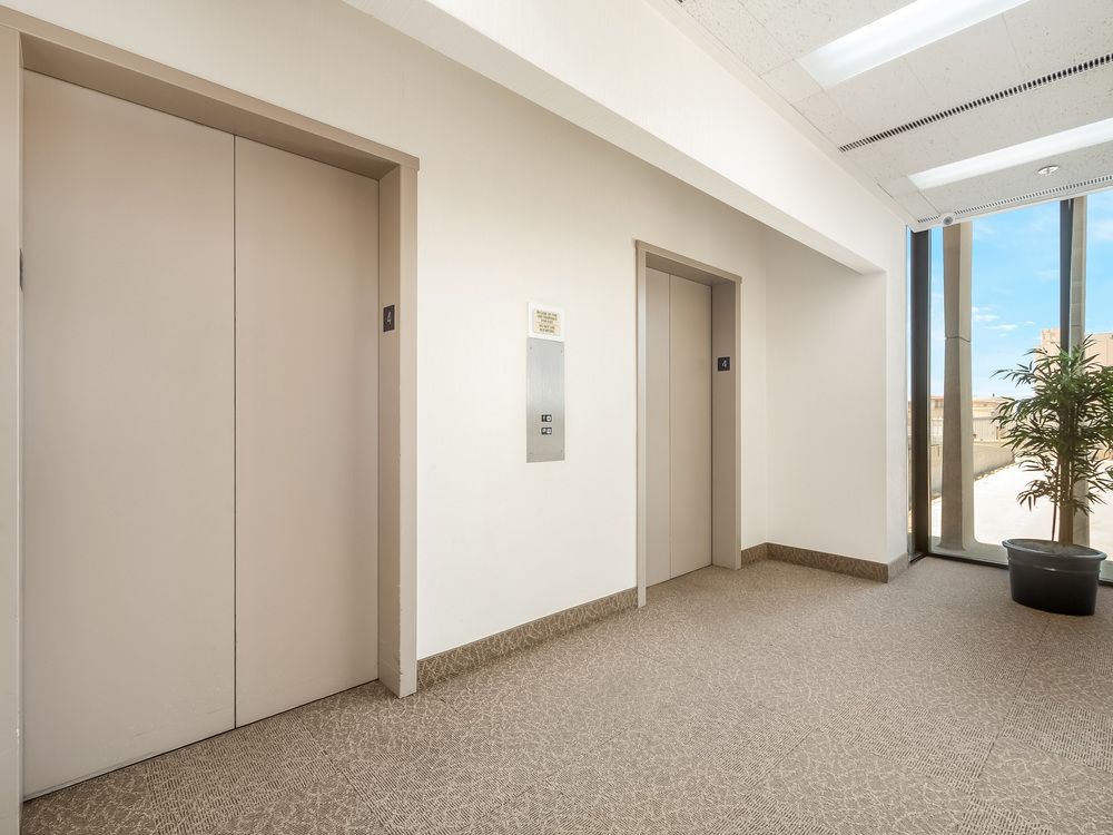 Office Space Available in Excellent Condition & Move-In Ready : 1221 Van Ness Ave, Fresno, CA 93721